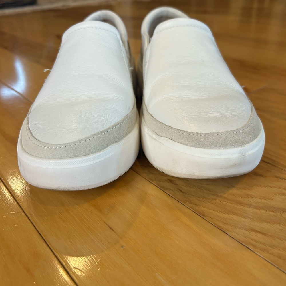 Vionic Women's Kearny White and Silver Slip-On Platform Sneakers Shoes - Picture 5 of 14